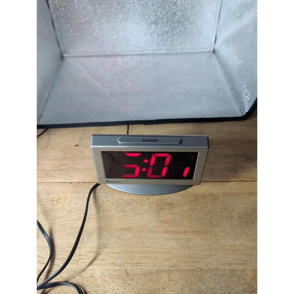 Advance Model 3112 Powered Red LED Clear Digital Alarm Clock Works